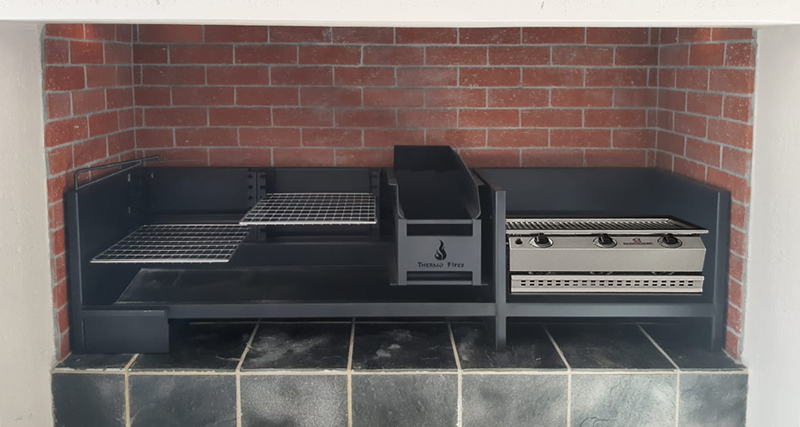 1850mm combination Ashpanbraai with 1200 mm wood braai and 3Burner Chad-o-Chef sizzler